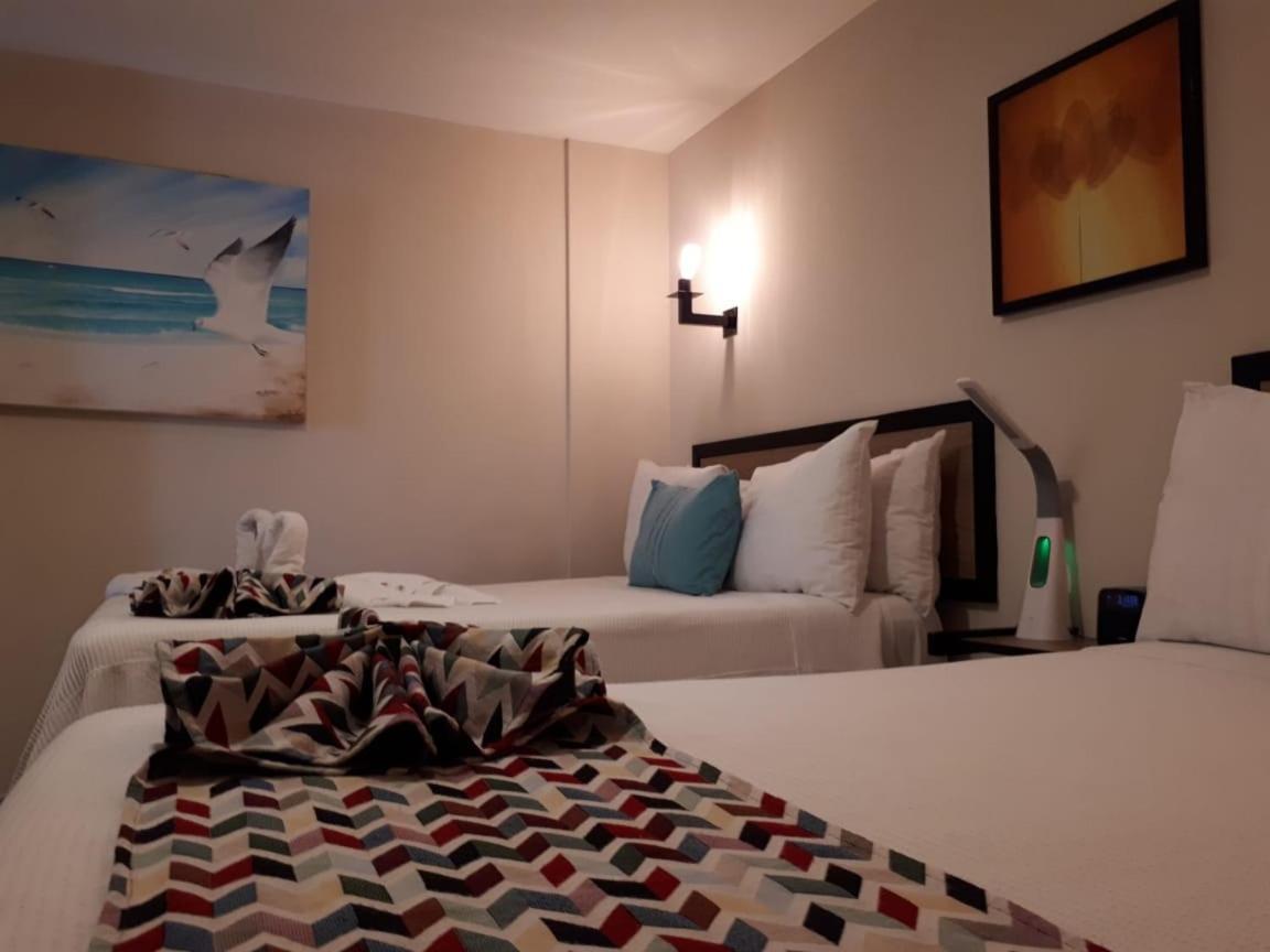 קנקון Brisas 10 Beachside Suites מראה חיצוני תמונה
