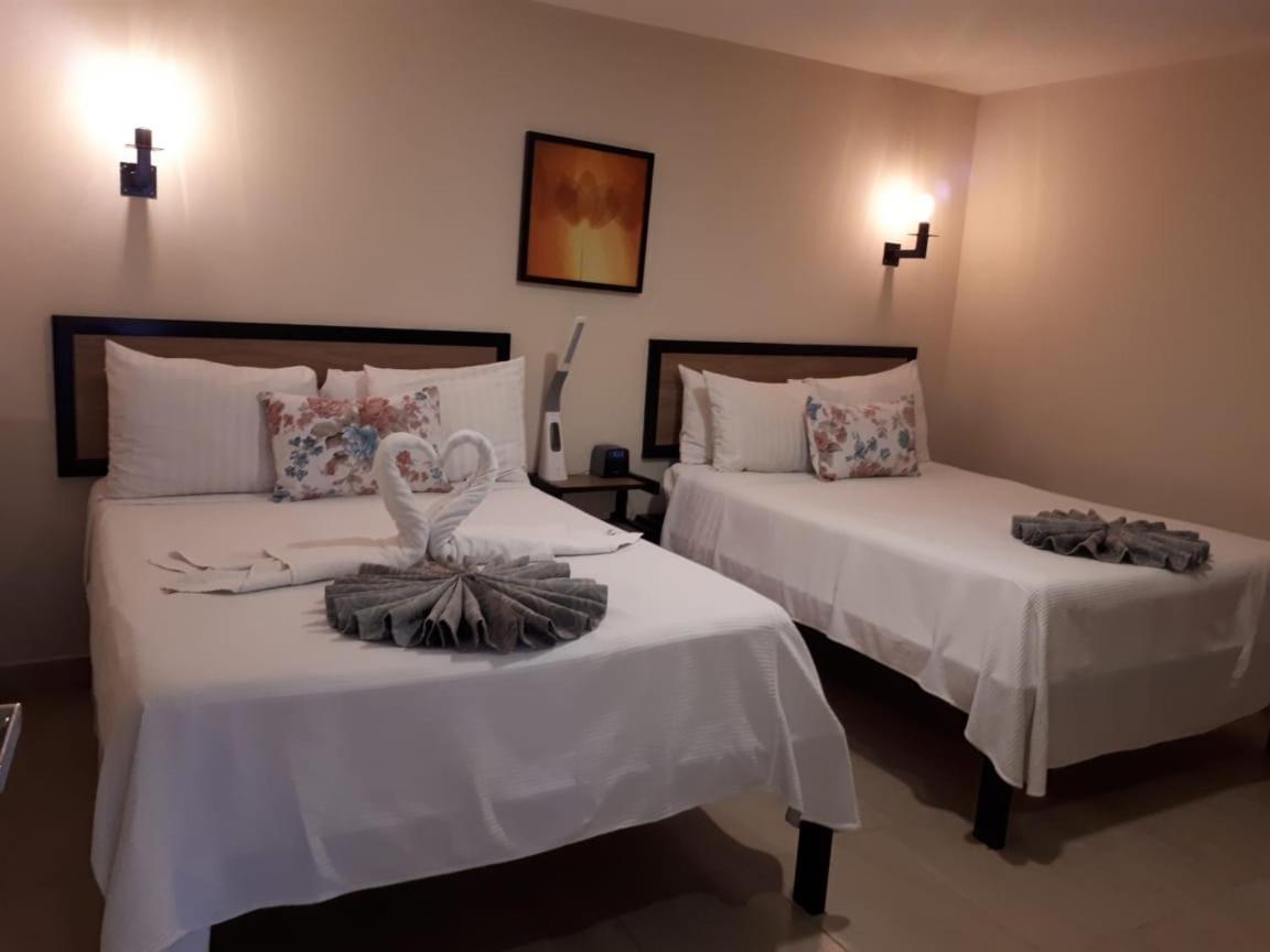 קנקון Brisas 10 Beachside Suites מראה חיצוני תמונה