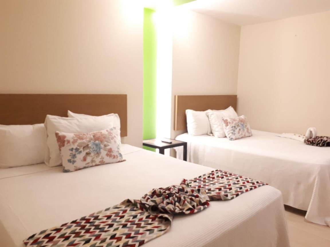 קנקון Brisas 10 Beachside Suites מראה חיצוני תמונה