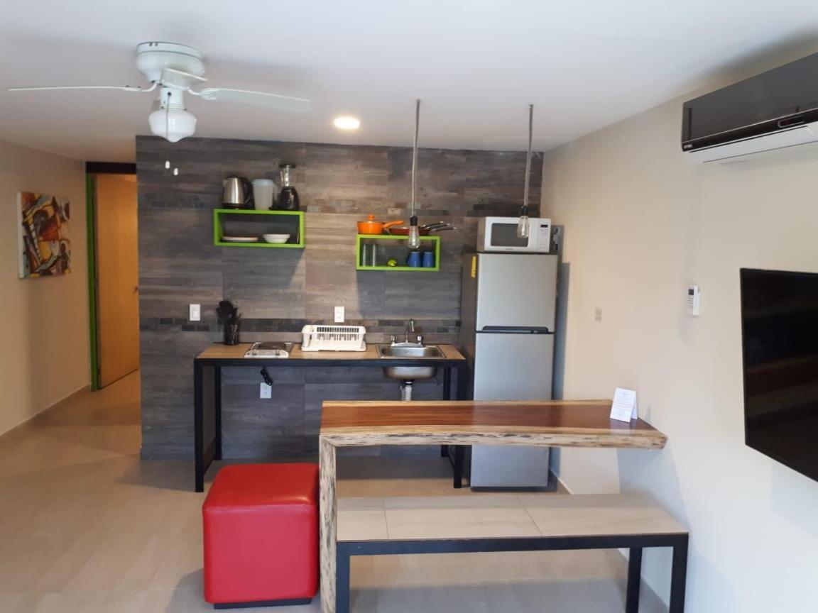 קנקון Brisas 10 Beachside Suites מראה חיצוני תמונה