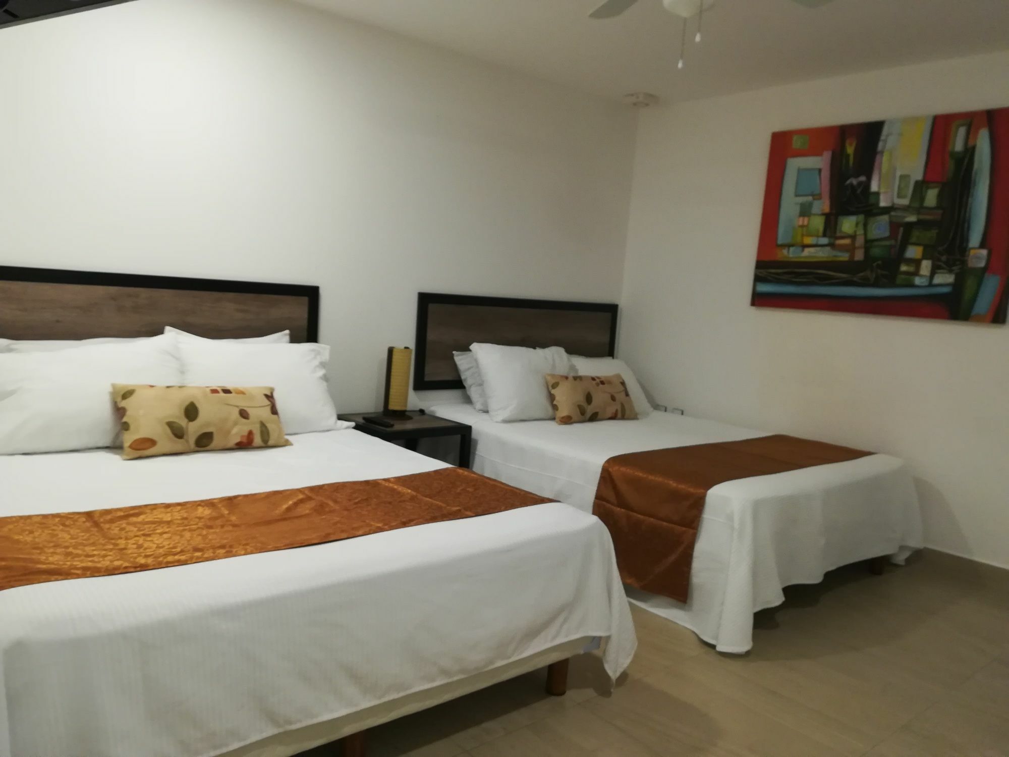 קנקון Brisas 10 Beachside Suites מראה חיצוני תמונה