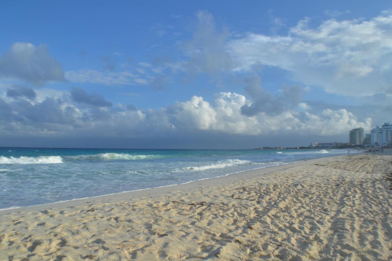 קנקון Brisas 10 Beachside Suites מראה חיצוני תמונה
